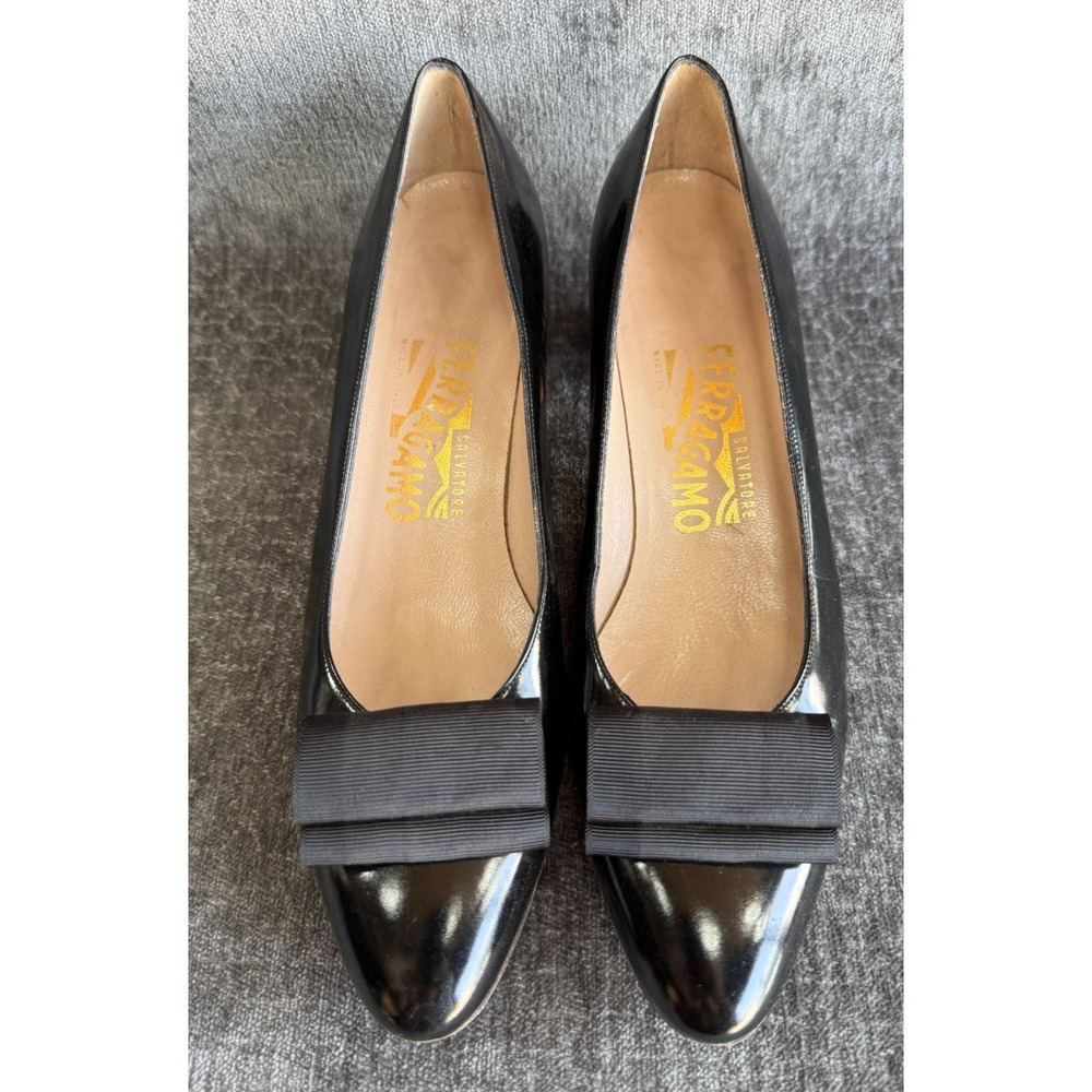 Salvatore Ferragamo Vara Bow Pump Women 8.5 4A Black Patent Leather Low Heel
